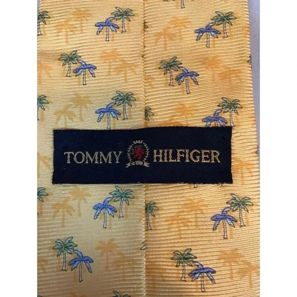 Tommy Hilfiger Yellow Blue Palm Trees Tropical Pattern 100% Silk Men's Neck Tie